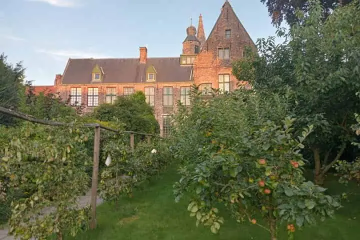 Christmas Tour - The garden of Hof Bladelin