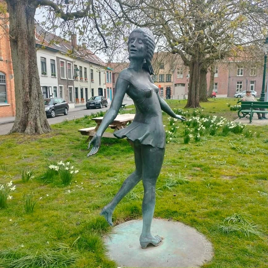 Christmas Tour - Marieke sculpture by Jef Claerhout
