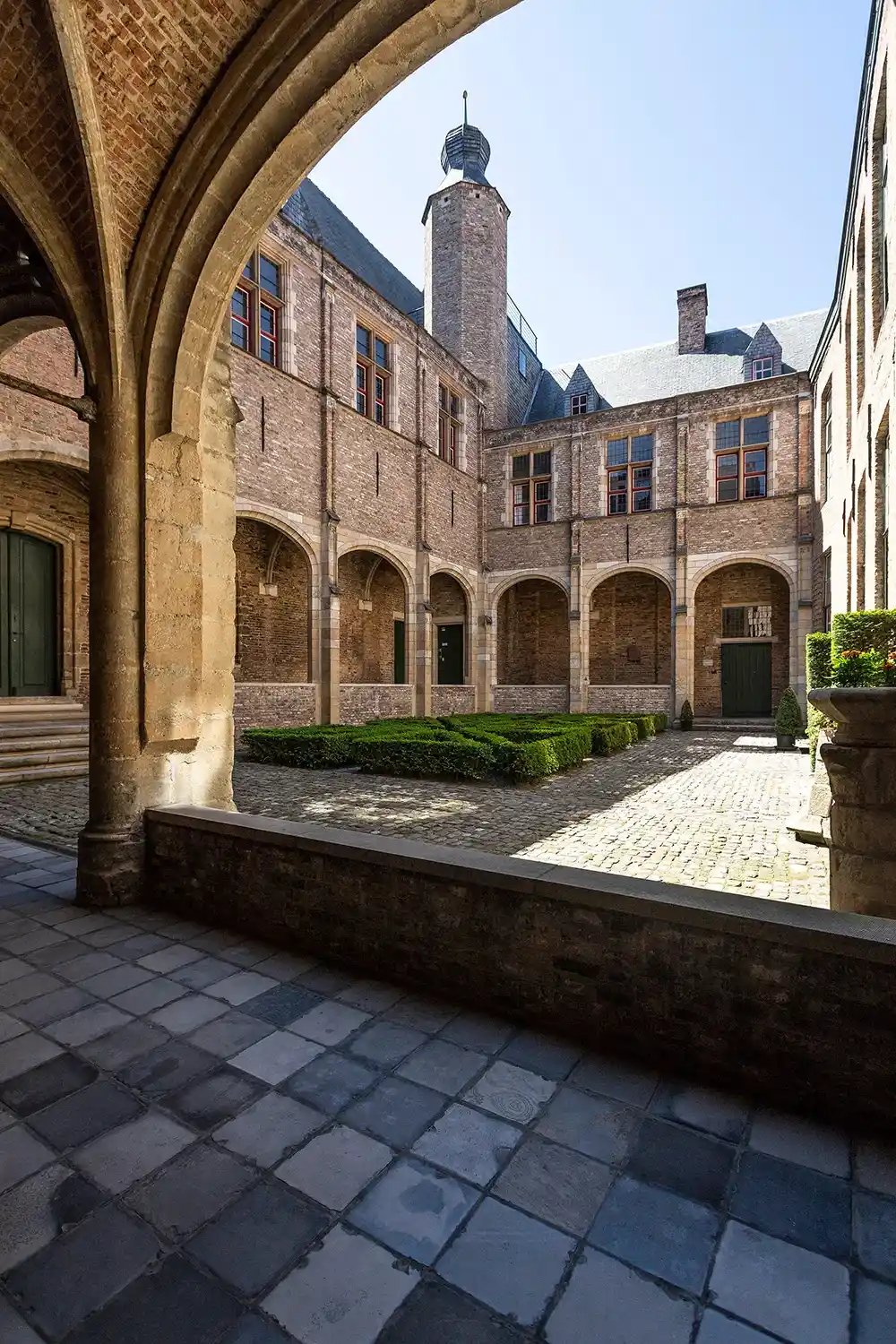 Bladelin House